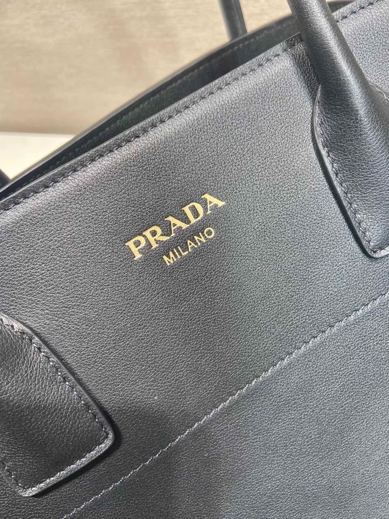 Pra*a top handle bags